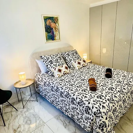 Trigone Premium 4 Stars Apartment